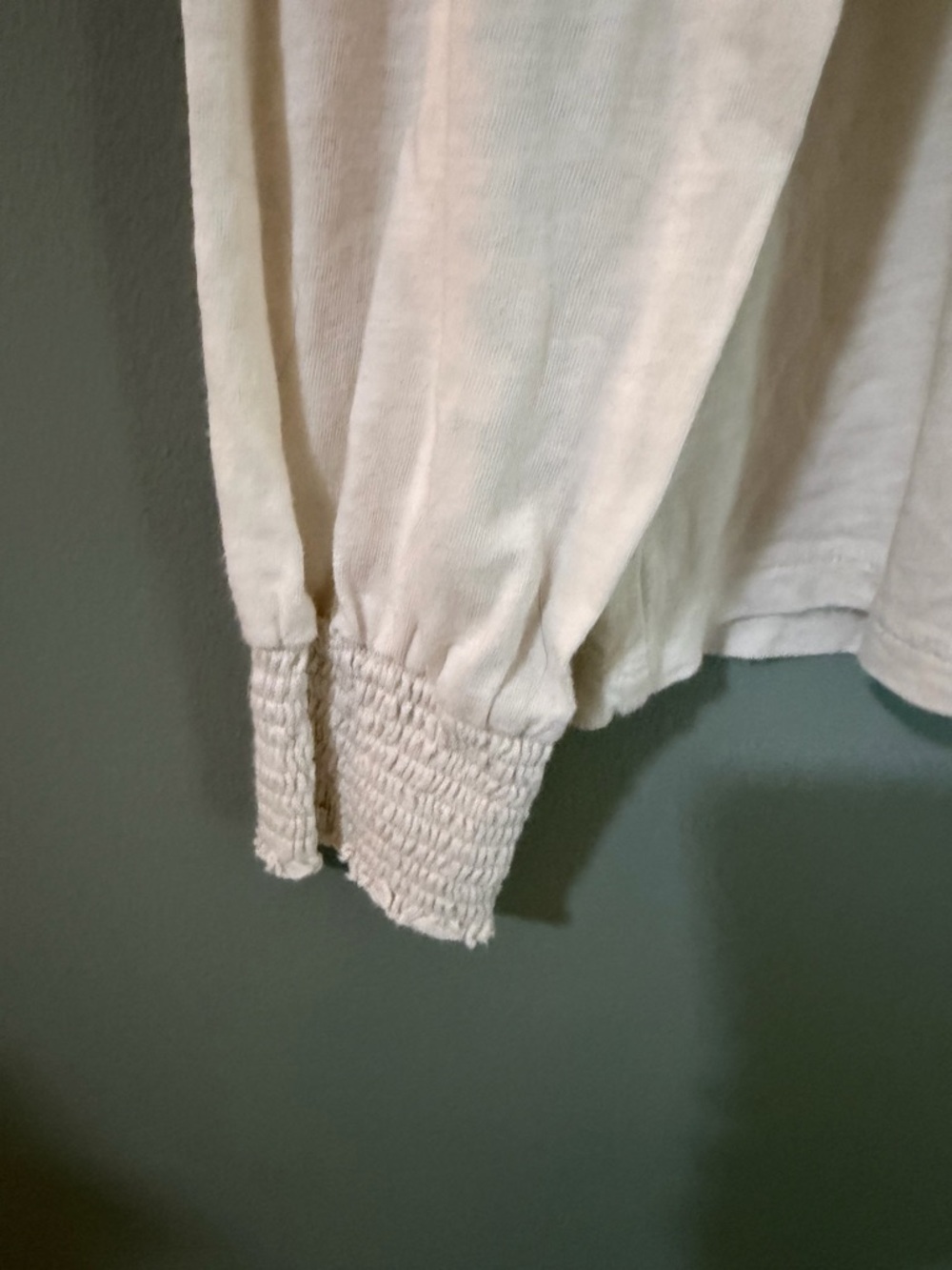 LILLA P Raglan Mock Neck Shirt smocked cuffs bone color size large - Picture 3 of 5
